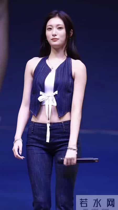 她是我见过且认为在整个东亚最漂亮的女人