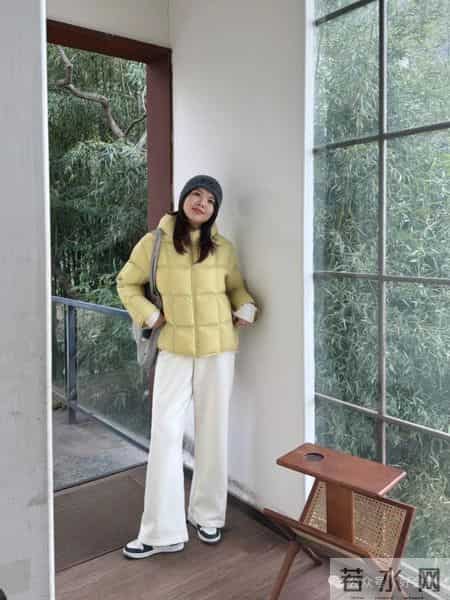 显瘦百搭白裤子每个中年女人必须拥有