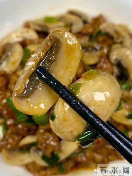 吃1斤等于10斤黑豆，连续吃了1周，1通便，2降脂，3降压，4增免疫