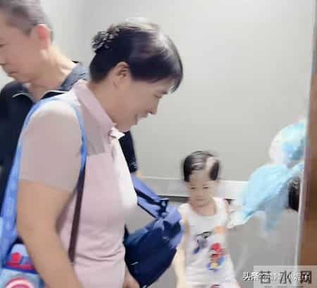 韩国媳妇小雪：带娃回国，住爸妈老房子 首次展示全貌 直言踏实幸福