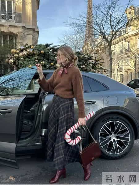 【博主穿搭】她把“英法混血”穿搭术玩明白了