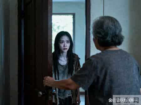 被拐十五年我逃回了家，爸妈说：你回来干什么，你弟要订婚了