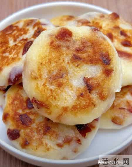 它是“长寿菜”，一吃通便，二吃护眼，三吃降压，中老年要常吃