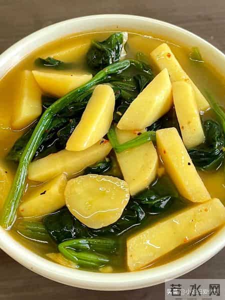 它是肝脏“最喜欢”的菜，睡眠不好的人要多吃，气色好，更显年轻