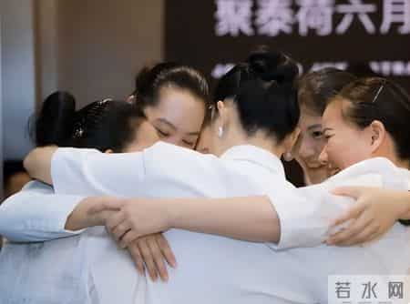 官方出手！又一女老板被抓，回春秘术成导火索，坑惨宝妈诈骗百亿