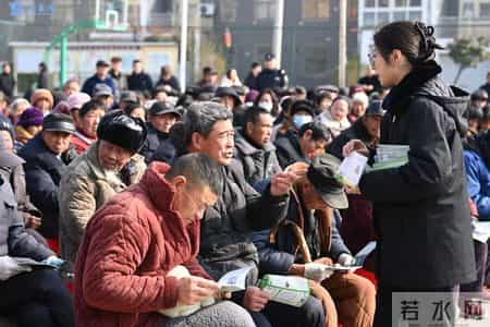 非法电鱼400余斤获刑 一起洪泽湖禁渔期非法捕捞案当庭宣判 300余名群众旁听