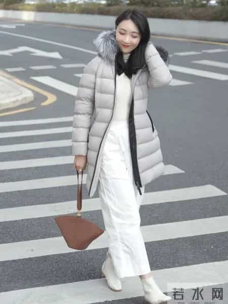 今年的“流行色”来了，时髦显白又高级，买衣服前不妨先看一看