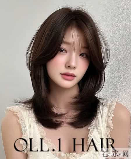 韩式层次发型：不费力的精致氛围感