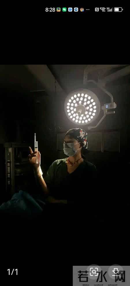 十多年前我被二个漂亮的女护士推进手术室,躺在手术床上如同待杀的羔羊,那天我把罢工的胃,切下来扔在北京了。