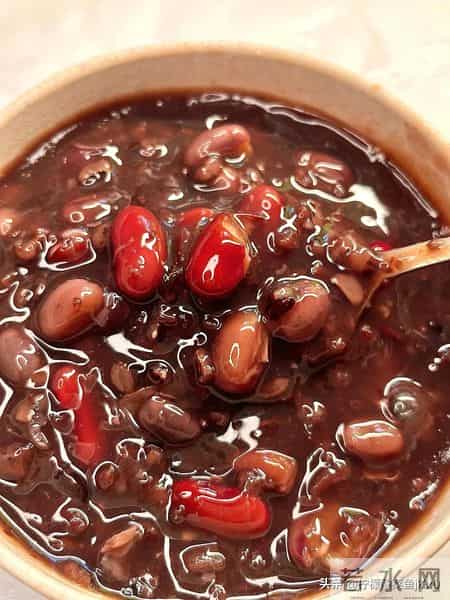 明日腊八，不管有钱没钱，别忘吃“腊八4宝”，精神抖擞迎新年！