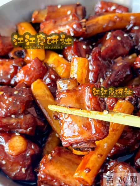 后天腊八,无论有钱没钱,这3样美食别忘记,寓意一年安康顺利!