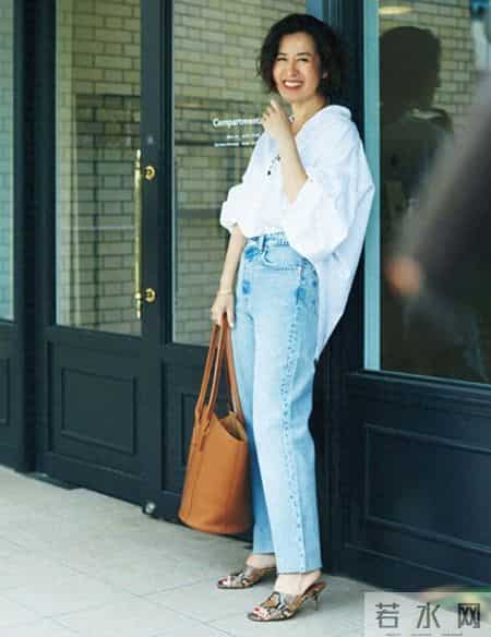 这是见过最真实的中年小个子，没有完美身形，靠简练穿搭圈粉无数