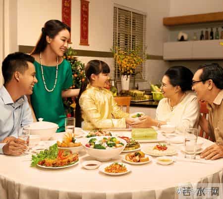 一个扎心的现实：为什么越孝顺的子女，反而越不受父母待见？