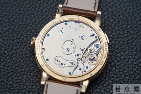 神级起步！出手即经典！这些一步到位毕业表，我只要一块就好！