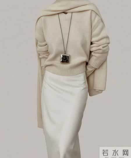 毛衣+半裙，越松弛越高级！