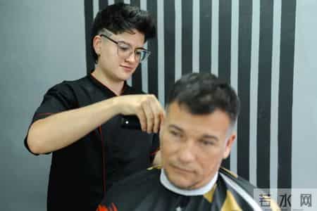 春节前理发有讲究？老一辈早说过：这2天可别剪头，不管多忙，别坏了老规矩