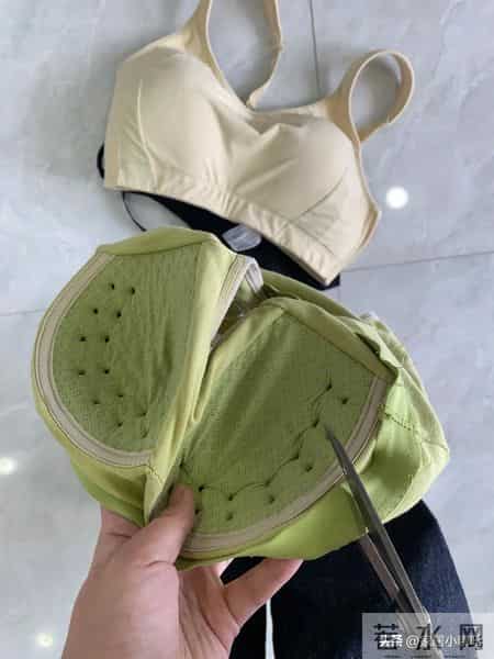 建议大家：别图便宜买“这7种”衣服，看着好看，穿上一言难尽！