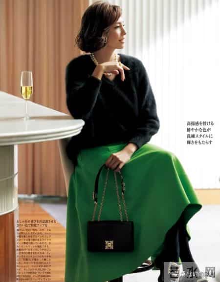 冬日叠穿一抹绿，清新又时尚