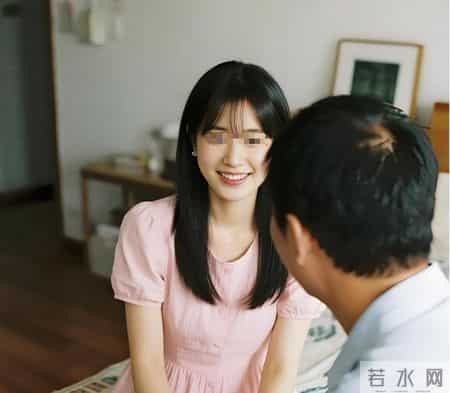 女子由于失业无法支付房租,陪房东度过3年,女子的表现让人动容