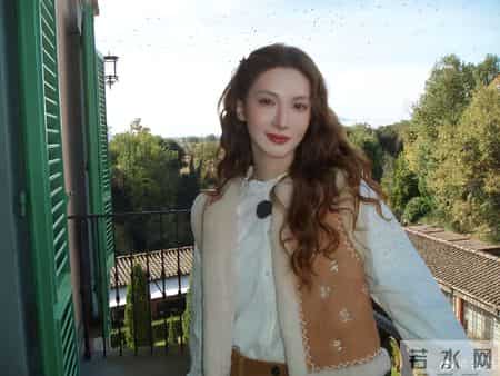 警方通报“金晨涉嫌交通肇事顶包”事件,金晨回应:为躲避蹿出小狗撞墙,伤势较重先行就医手术