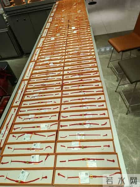 一次性买了238件金饰,总价超31万元!店员:客户连续八年准时下单,第一年曾透露是给员工的福利