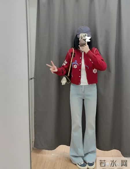 优衣库这条“浅蓝微喇裤”！小个子穿直接拥有漫画腿