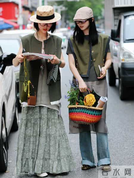 2026早春穿搭灵感，春天就是要叠穿呀～时尚是轮回