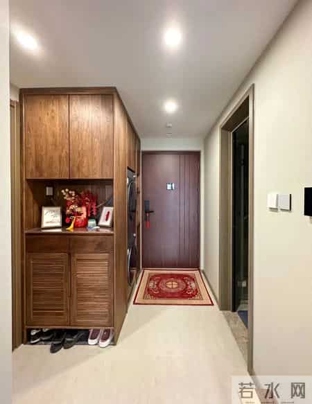 装修最大的坑，就是洗衣机必须放阳台！建议学学我邻居的做法，实在太高明了，晒给大家瞧瞧！