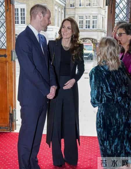 凯特王妃回归后穿搭太赞了！精致高贵又气质，不愧是全民爱戴的人