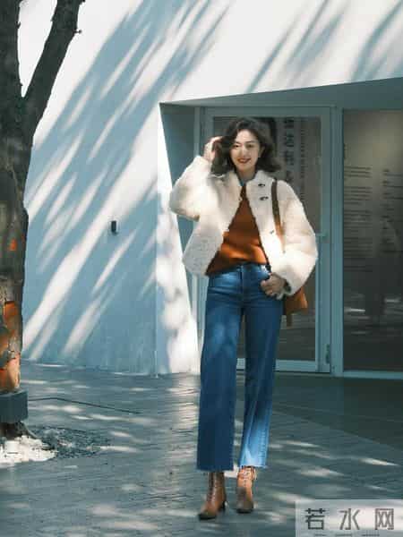 初春“裤子”这么穿会更好看！搭配这几件上衣就够，简约时髦