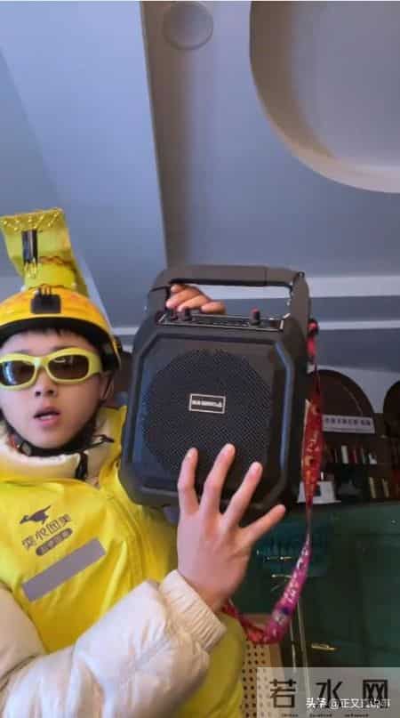 外卖员遭保安殴打驱赶后续：警方介入已获赔偿，原因曝光引热议