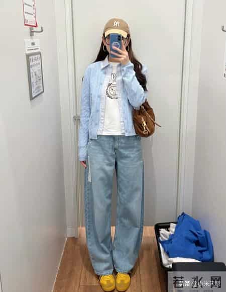 优衣库这件浅蓝开衫，叠穿3层都显白到发光！