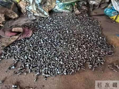 1746个螺母判4年！五金老板崩溃：卖的是玩具，法院说是枪支散件