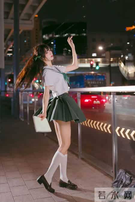 夜街 JK 裙，灵动裹青春