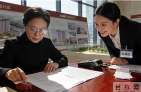 婚前听妈劝300万全款买大平层只写她名，婚礼前男方家果然露马脚