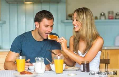 两性关系：为什么“男人怕前，女人怕后”？到底啥意思？谁懂啊！