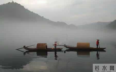 男人老了才敢说透：长期联系女人，其实就这3个心思