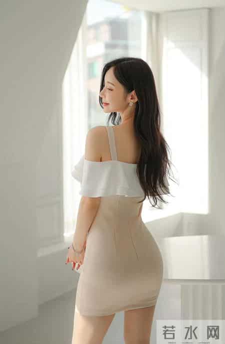 身裸杏色连衣裙｜把“甜欲氛围感”揉得刚好