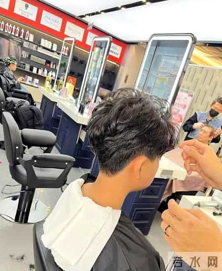 腊月理发有讲究，哪天才是“辞旧迎新”的好日子？二十六可以吗？