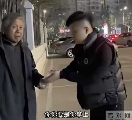 山西43岁男子给妻子买药差86元，用金项链抵押连连被拒，结局泪崩