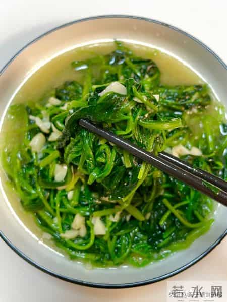 立春咬春,病不沾身,明日立春,记得吃4种,祈愿家人安康顺遂