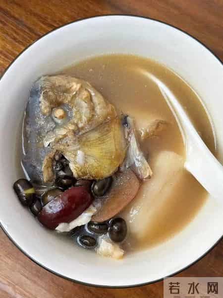 心脏决定寿命，建议中老年人别太节俭，多吃4样，身强体壮更长寿