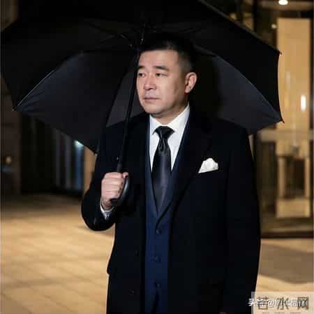 深夜的入镜者，时间留下的注脚-绅士大叔街拍写真