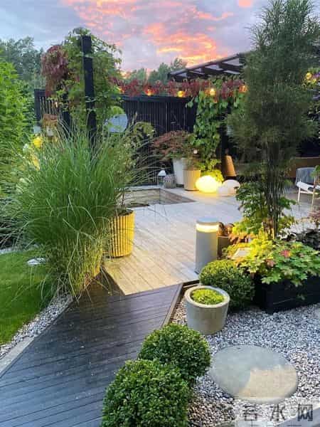 这才叫院子，你家的顶多算水泥地！