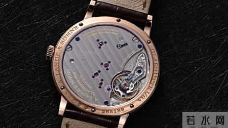 正装表还是小的好!