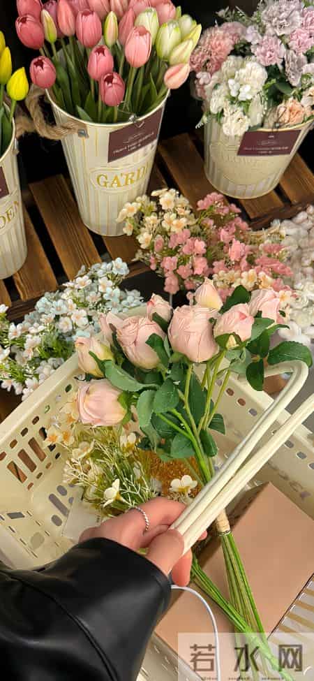 iPhone壁纸｜99张 iOS壁纸