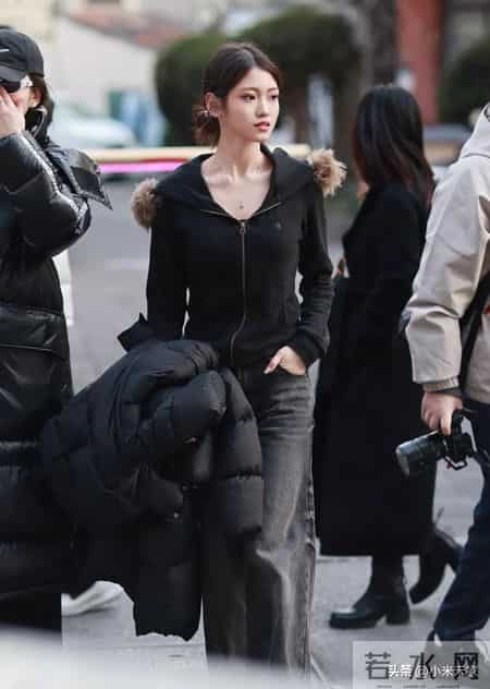 上海安福路逛了3小时,我扒到了5套普通人也能抄的冬日穿搭