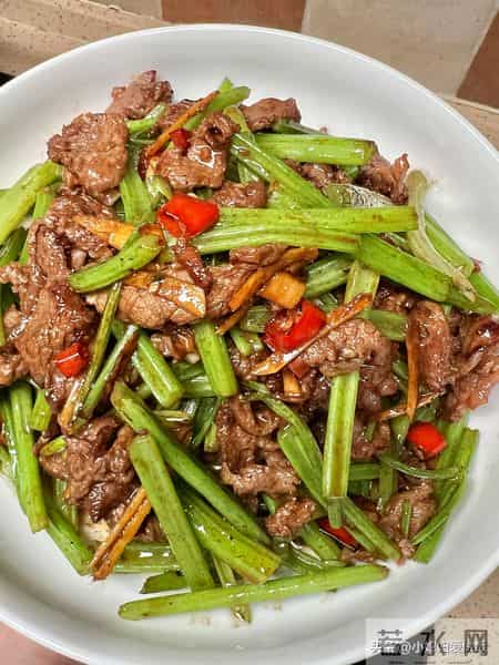 明天立春,别忘记吃3绿、2黄、1白,顺应时节,家人都受益