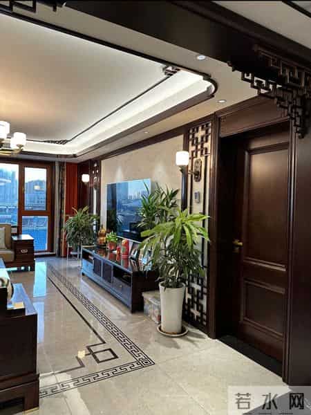 邻居说，你家一看就是有钱人的装修，可能是中式装修显贵吧