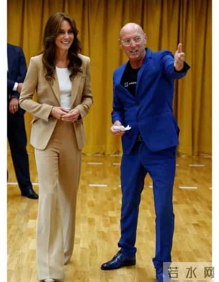 凯特王妃回归后穿搭太赞了！精致高贵又气质，不愧是全民爱戴的人